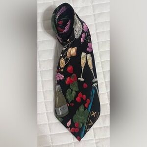 Nicole Miller Tie Wine Bottle Glasses Silk Necktie ‘94 Grapes/Strawberry Vintage